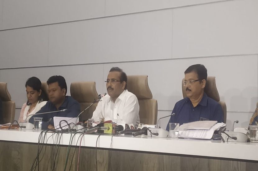 … तरच होणार करोनाची चाचणी, आरोग्यमंत्र्यांची महत्वाची माहिती