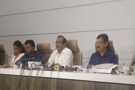 … तरच होणार करोनाची चाचणी, आरोग्यमंत्र्यांची महत्वाची माहिती