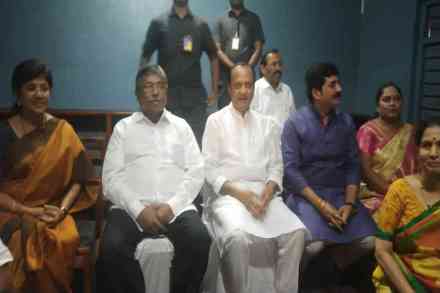 Corona virus – चीनसारखं रुग्णालय उभारण्यास आपल्याला तीन वर्षे लागली असती: अजित पवार Corona virus – चीनसारखं रुग्णालय उभारण्यास आपल्याला तीन वर्षे लागली असती: अजित पवार