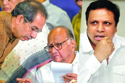 भाजपाचा पवारांवर निशाणा भाजपाचा पवारांवर निशाणा