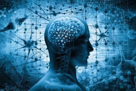 आपल्या मेंदूला एकाच वेळी इतकी माहिती मिळत असते, की तो त्या माहितीला न्याय देऊ  शकत नाही. त्यामुळे तो ठरावीक माहितीच घेतो. 