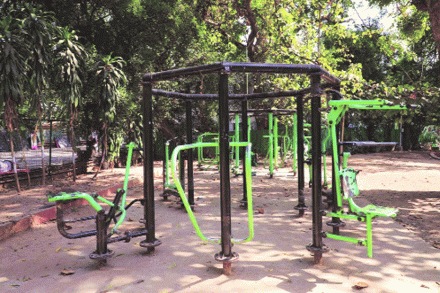 खुल्या व्यायामशाळेतील साहित्य खरेदी वादात