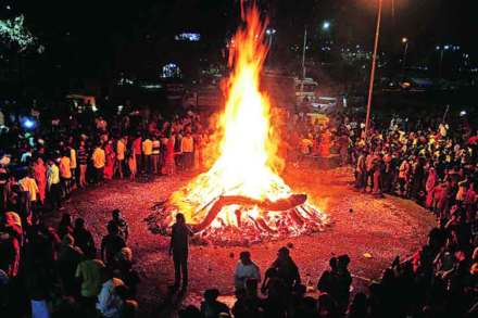 कुतूहल : एक गाव, एकच होळी!