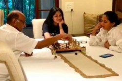 Video: शरद पवार V/s सुळे माय-लेकी! रंगला बुद्धिबळ सामना; पाहा कोण जिंकलं