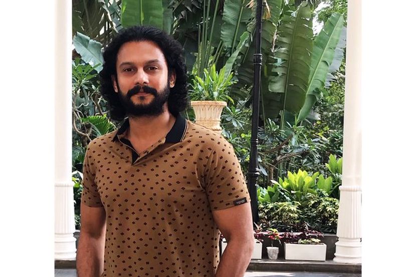 सध्याच्या स्थितीत हे देशावर दहशतवादी हल्ला करण्यासारखंच : आदिनाथ कोठारे