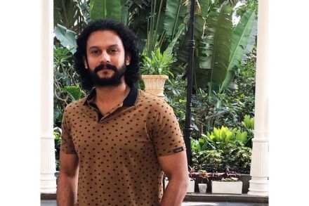 सध्याच्या स्थितीत हे देशावर दहशतवादी हल्ला करण्यासारखंच : आदिनाथ कोठारे