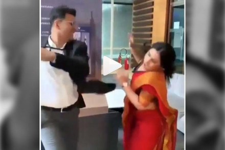 अक्षय आणि विद्यामध्ये झाली तगडी फाईट; थ्रोबॅक व्हिडीओ व्हायरल अक्षय आणि विद्यामध्ये झाली तगडी फाईट; थ्रोबॅक व्हिडीओ व्हायरल