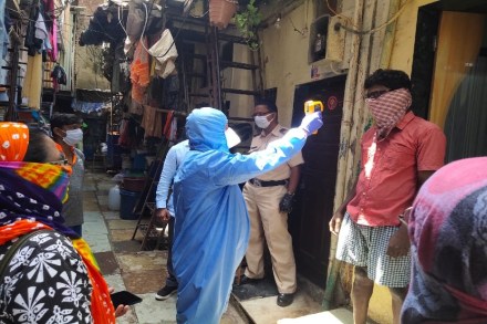 धारावीत करोना स्क्रिनिंगला सुरुवात, १५० डॉक्टर्स कार्यरत