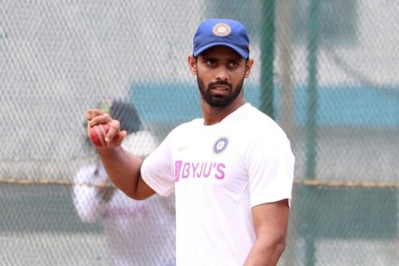 सर्वोत्तम वन-डे सलामीवीर कोण, वॉर्नर की रोहित शर्मा?? हनुमा विहारी म्हणतो… सर्वोत्तम वन-डे सलामीवीर कोण, वॉर्नर की रोहित शर्मा?? हनुमा विहारी म्हणतो…