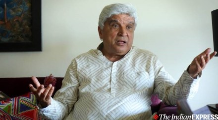लाऊड स्पीकरवर अजान लावल्यामुळे इतरांना त्रास होतो – जावेद अख्तर