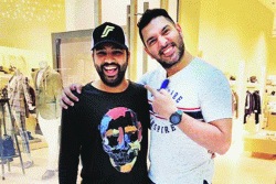 रोहितची फलंदाजी पाहून इन्झमामची आठवण -युवराज