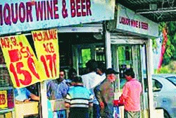 मद्यविक्रीचे अर्थ-राज-कारण