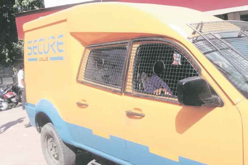 टाळेबंदीतही बँकांच्या एटीएमचे काम पूर्ण क्षमतेने
