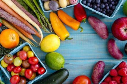 तेलकट किंवा गोड पदार्थ खाणं जितकं  टाळता येईल तेवढं टाळा.