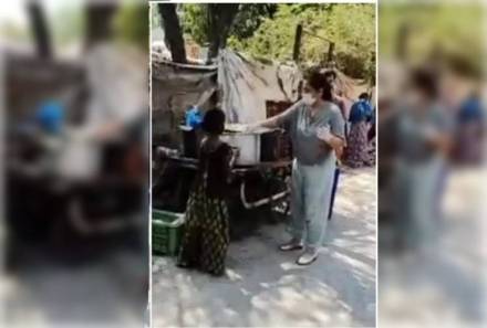 लॉकडाउनमध्ये ‘ही’ अभिनेत्री देते गरिबांना जेवण