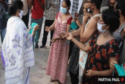 मध्यममार्गी मोठेपणा