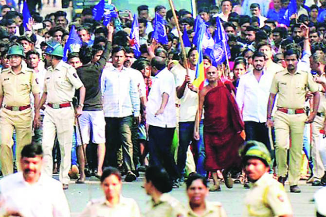 मध्ययुगात महाराष्ट्रातील महत्त्वाची सामाजिक चळवळ ही भक्तिमार्गाची होती.