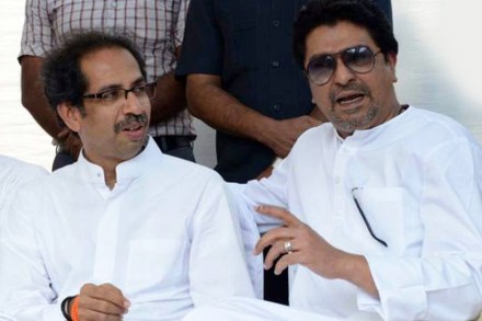 उद्धव ठाकरे आणि राज ठाकरे (फाईल फोटो) उद्धव ठाकरे आणि राज ठाकरे (फाईल फोटो)