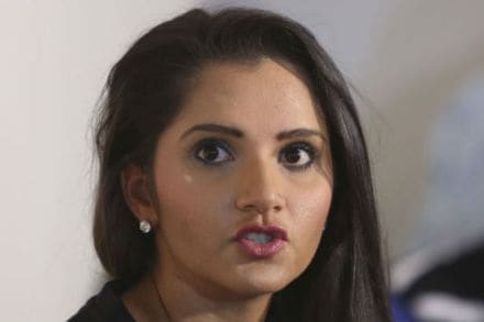 “लाखो लोकं भुकेकंगाल आहेत, नी कुकिंगचे व्हिडीओ कसले टाकता?”; सानिया मिर्झा भडकली “लाखो लोकं भुकेकंगाल आहेत, नी कुकिंगचे व्हिडीओ कसले टाकता?”; सानिया मिर्झा भडकली