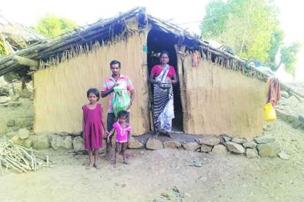 स्थलांतरित मजुरांच्या चुली पेटणार कशा ?