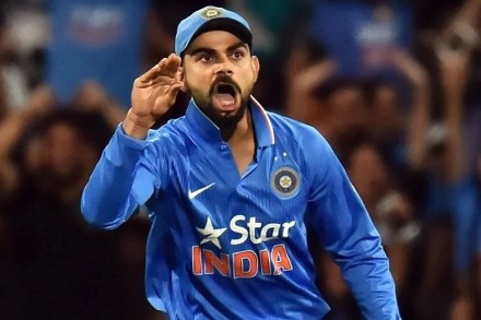 “रन मिळाली नाही की विराट गोलंदाजाला घाणेरड्या शिव्या देतो” “रन मिळाली नाही की विराट गोलंदाजाला घाणेरड्या शिव्या देतो”