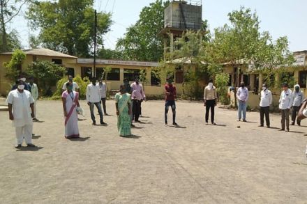ही आमचीच लेकरं; या ग्रामपंचायतीने मुंबई-पुणेकरांना दिलेली क्वारंटाइन वागणूक शिकण्यासारखीच