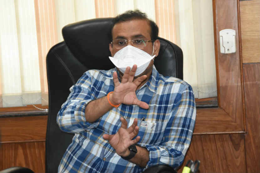 महाराष्ट्रातील स्थलांतरित मजुरांना गावी जाण्यासाठी आरोग्य प्रमाणपत्राची गरज नाही-राजेश टोपे
