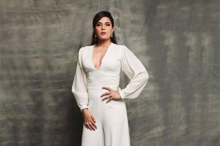 राहुल गांधींवर आगपाखड करणाऱ्या निर्मला सीतारामन यांना रिचा चड्ढाचा सल्ला; म्हणाली… राहुल गांधींवर आगपाखड करणाऱ्या निर्मला सीतारामन यांना रिचा चड्ढाचा सल्ला; म्हणाली…