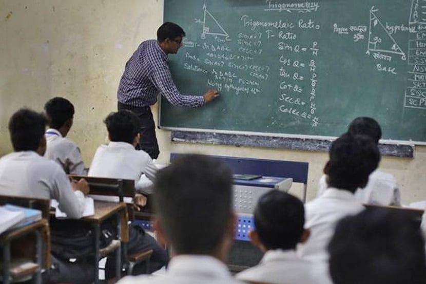 टाळेबंदीपूर्वीच्या शुल्कवाढीचे काय?