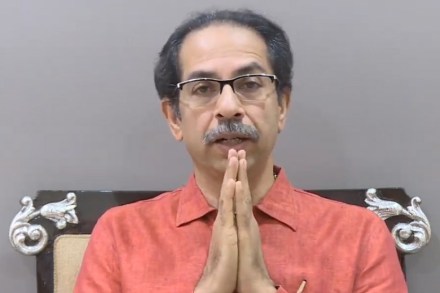 चित्रपट कर्मचाऱ्यांनी ठोठावला सरकारचा दरवाजा; मागितली काम करण्याची परवानगी चित्रपट कर्मचाऱ्यांनी ठोठावला सरकारचा दरवाजा; मागितली काम करण्याची परवानगी