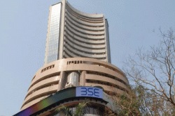वाढत्या करोना संकटाने भांडवली बाजारात चिंता