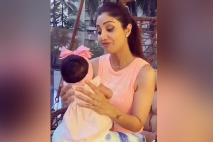 शिल्पाची लेक झाली ३ महिन्यांची; शेअर केला ‘हा’ सुंदर फोटो शिल्पाची लेक झाली ३ महिन्यांची; शेअर केला ‘हा’ सुंदर फोटो