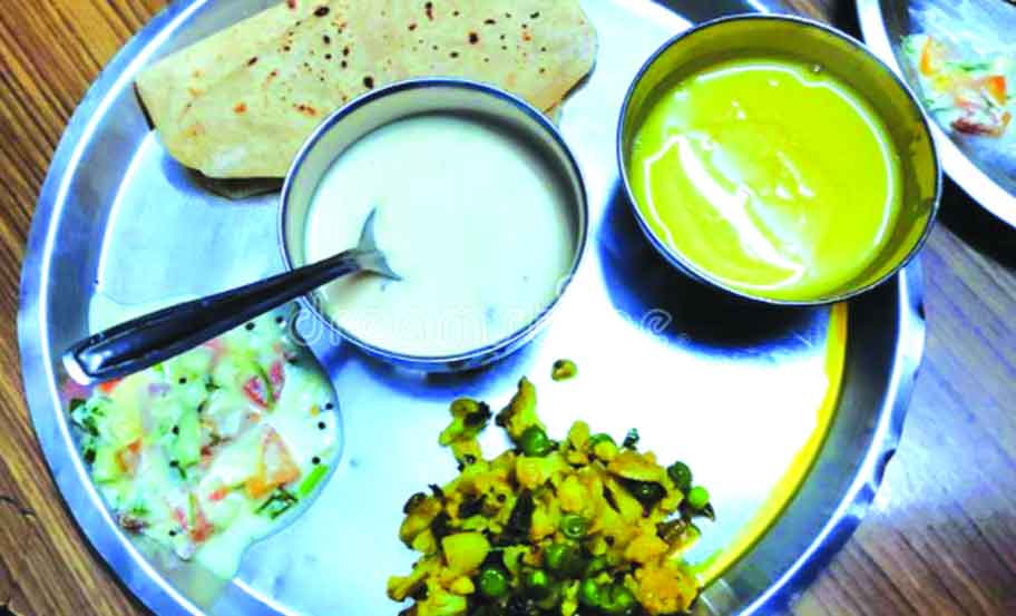 भोजन कंत्राट वाटपात राजकीय नेत्यांचा हस्तक्षेप?