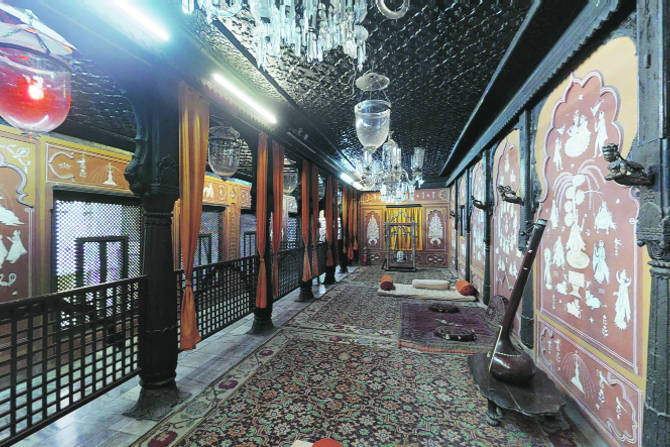 संग्रहालय ही एक अशी वास्तू आहे जी तिच्या प्रत्येक कोपऱ्यातून आपल्याला इतिहासातल्या वास्तव कथा स्वत: सांगत असते.