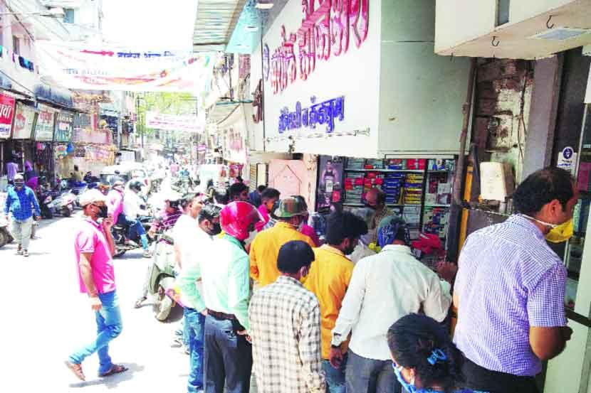 मॉल, उद्योग, उर्वरित दुकाने केवळ पावसाळापूर्व कामांसाठीच उघडणार