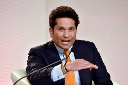 “…तेव्हा वाटलं ‘सोशल डिस्टन्सिंग’ गेलं खड्ड्यात”