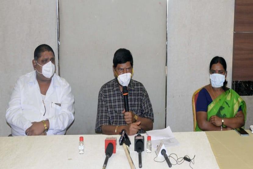 पिंपरी चिंचवड येथे झालेल्या पत्रकार परिषदेत बोलताना केंद्रीय सामाजिक न्याय राज्यमंत्री रामदास आठवले. (फोटो- कृष्णा पांचाळ)