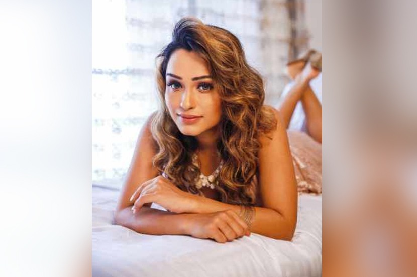 लॉकडाउनमध्ये मुंबईतील व्हिडीओ शूट करून अभिनेत्री करतेय प्रेक्षकांचं मनोरंजन