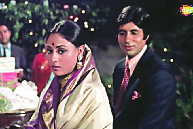 सचिनदांनी या चित्रपटाची गाणी इतकी सुंदर दिली की मजरूह सुलतानपुरीजींच्या काव्यातून एक मेलडी वाहत राहिली.