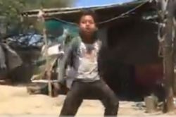 ‘या’ चिमुकल्याचा डान्स पाहिलात का?; ‘डान्सिंग अंकल’नंतर सोशल मीडियावर हिट ठरलाय हा गोविंदाचा चाहता