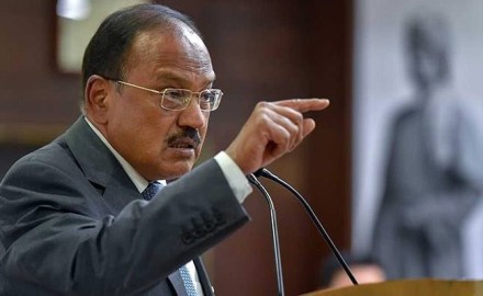 चीनने सैन्य मागे घेण्यामागे अजित डोवाल? रविवारी फोनवर चर्चा, सोमवारी माघार