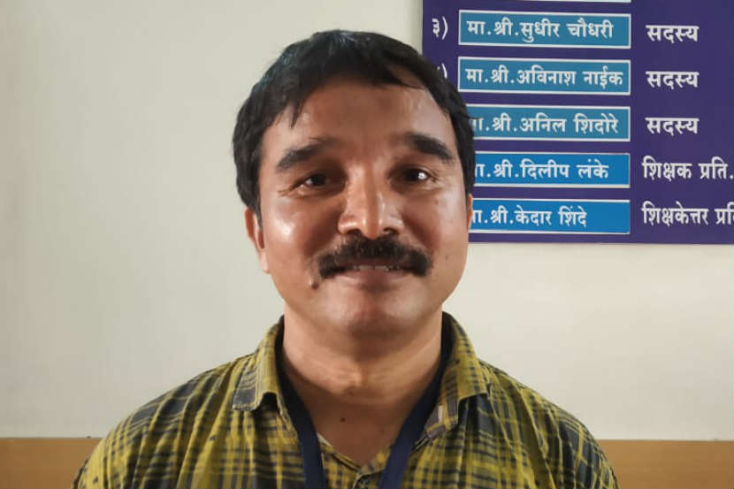पुणे : अनिल बोराटे यांनी प्रतिकूल परिस्थितीत ५१व्या वर्षी दहावीच्या परीक्षेत मिळवले यश.