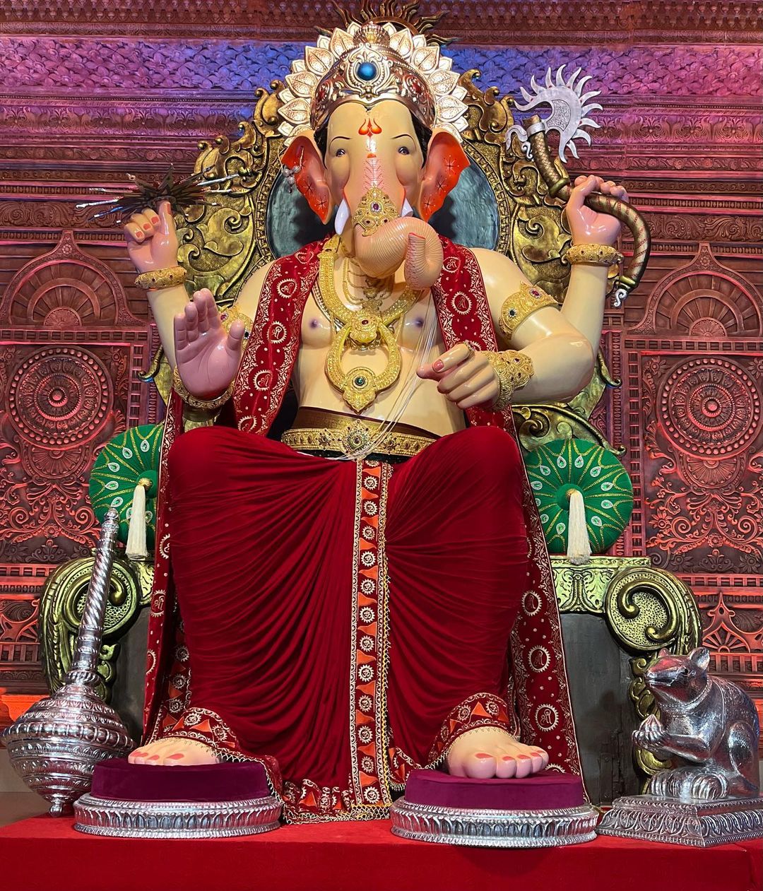 Lalbaugcha Raja Photos