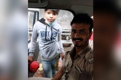 सलाम मुंबई पोलीस ! रस्त्यावर चहा विकणाऱ्या मुलाला शिक्षणासाठी केली मदत