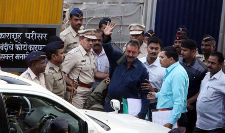 संजय दत्तची शिक्षा कमी करण्याचे निकष काय? विचारत राजीव गांधी हत्या प्रकरणातल्या आरोपीची कोर्टात याचिका