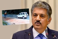 त्या व्हायरल व्हिडिओवर आनंद महिंद्रांची प्रतिक्रिया; म्हणाले, “बोलेरोकडे बघून असं वाटतं आहे की…”