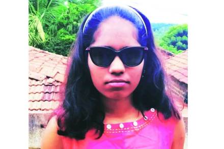 अंधत्वावर मात करीत दहावीत ८३ टक्के गुण अंधत्वावर मात करीत दहावीत ८३ टक्के गुण