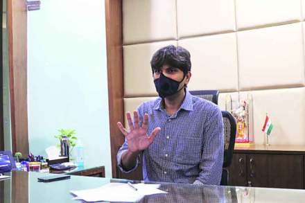 संसर्ग साखळी तोडण्यासाठी अविरत सेवा, स्वयंशिस्तीला सर्वोच्च प्राधान्य