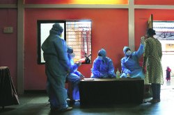 उभेच नव्हते.. ते ढासळणार कसे?