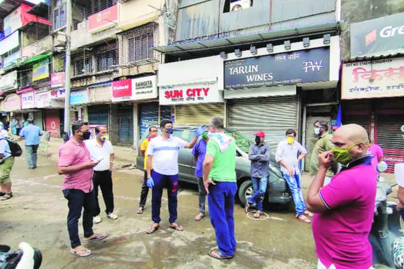 राजकीय टाळेबंदीमुळे नागरिक वेठीस
